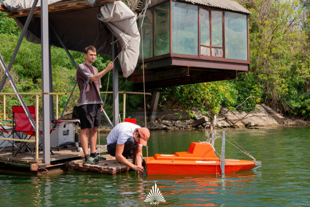 Голубое озеро 6.jpg Голубое озеро 6.jpg